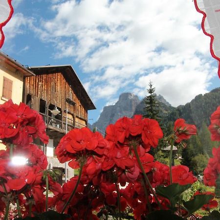 Dolomites Holidays Селва ди Кадоре Стая снимка