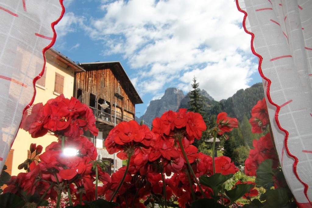 Dolomites Holidays Селва ди Кадоре Стая снимка